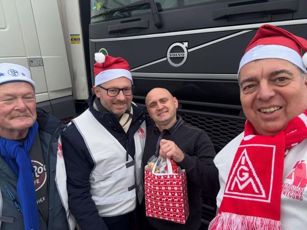 Instagram: Die Katholische Arbeitnehmerbewegung (KAB) im Bistum Münster hat heute zum Nikolaustag Tüten mit Geschenken an Fernfahre...