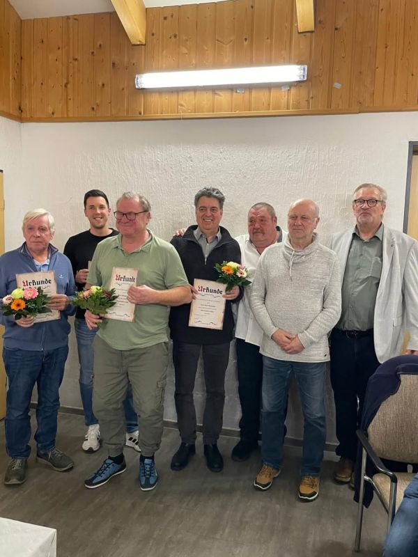 Instagram: Jubilarehrung beim VfL Repelen mit 25 bis 60-jährigen Jubiläen. Der VfL Repelen spielt nicht nur im Sport und für die Ge...